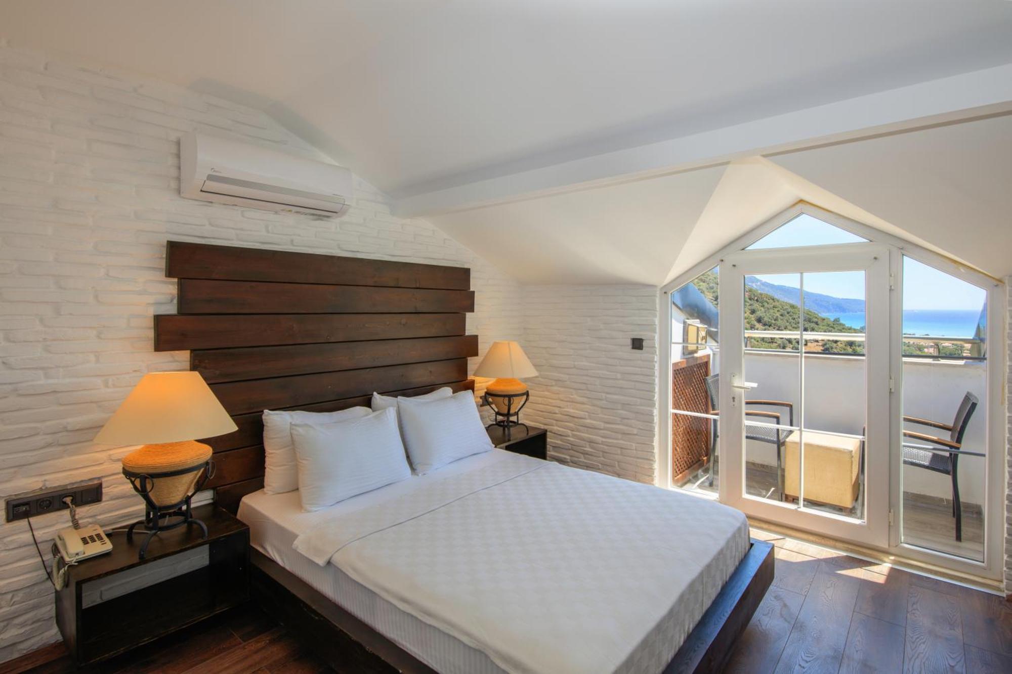 Standard Double Room,1313574667:JPEG