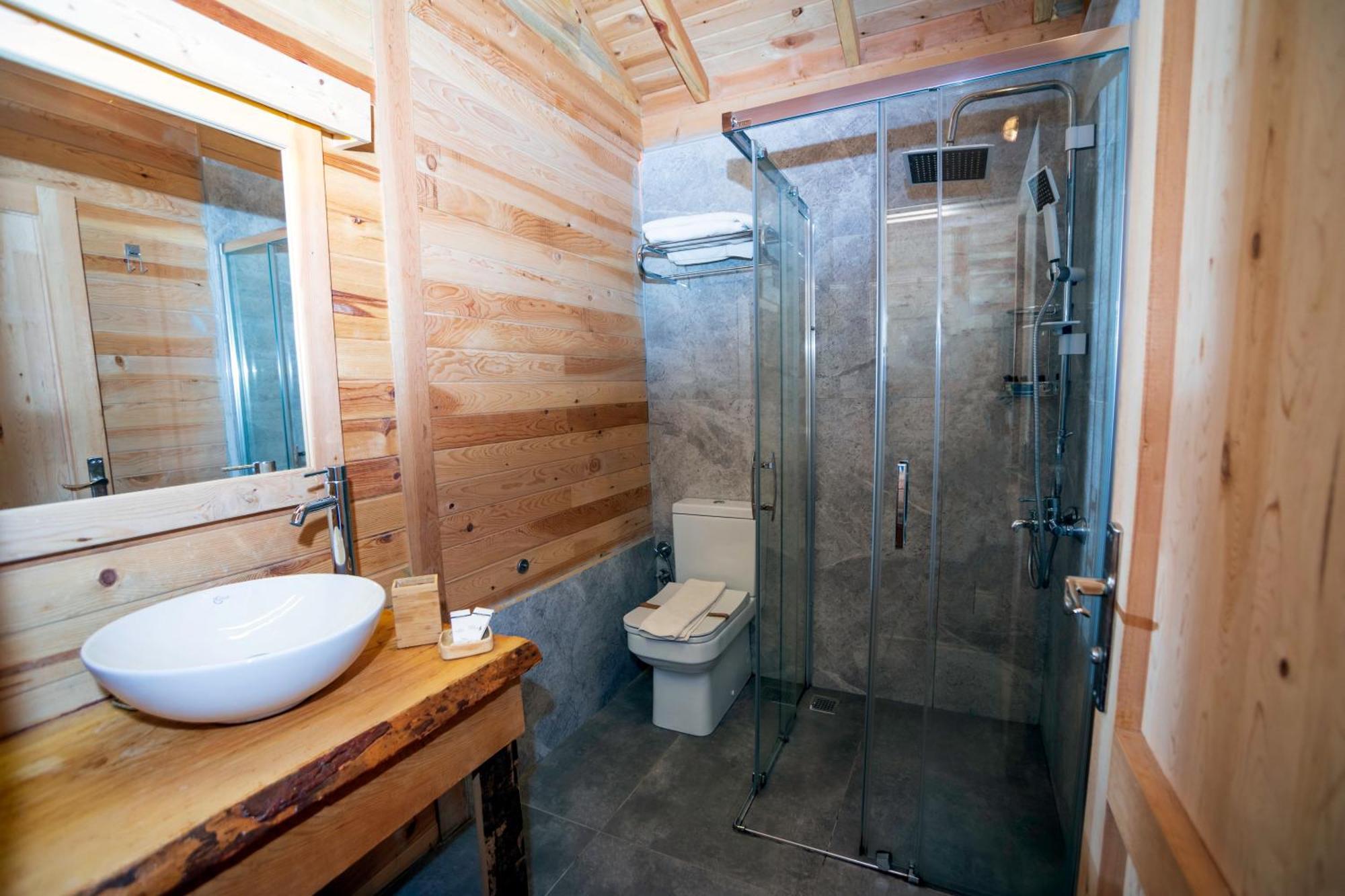 Hill Private Rooms Jacuzzi,1772934220:JPEG