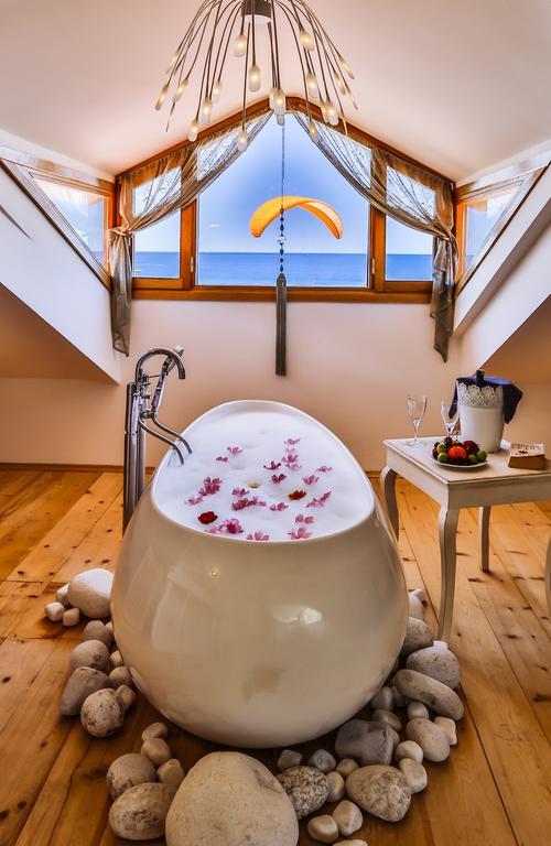Superior Attic Room Seaview & Tub,68301506:JPEG