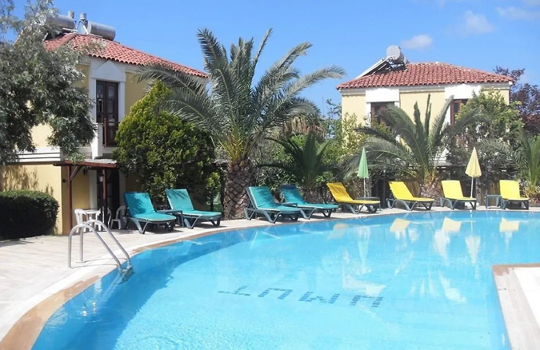 Gondol Apartments-1