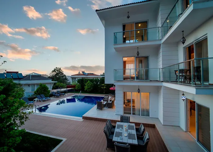 Huisdiervriedelijke Villa Fortuna Oludeniz , 5 Bedroom, Large Swimming Pool, Modern Design
