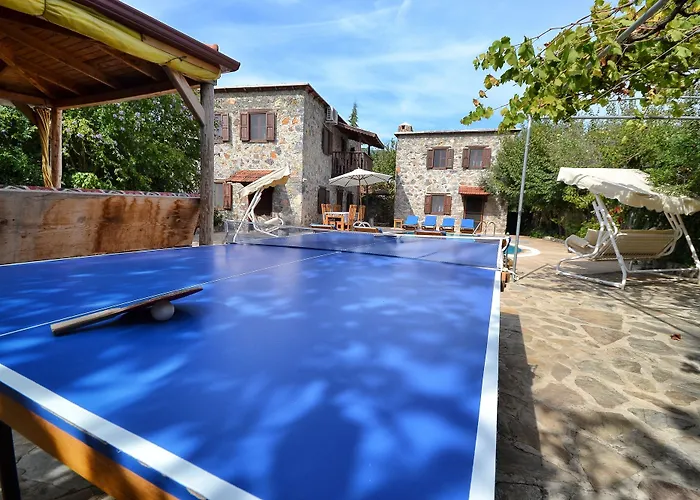 Kay7200 Villa Ilayda 4 Bedrooms Ölüdeniz met een Zwembad